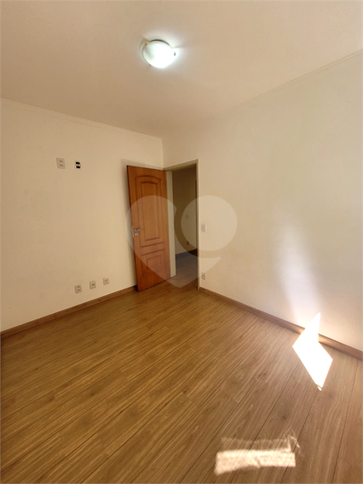 Foto REO1112965