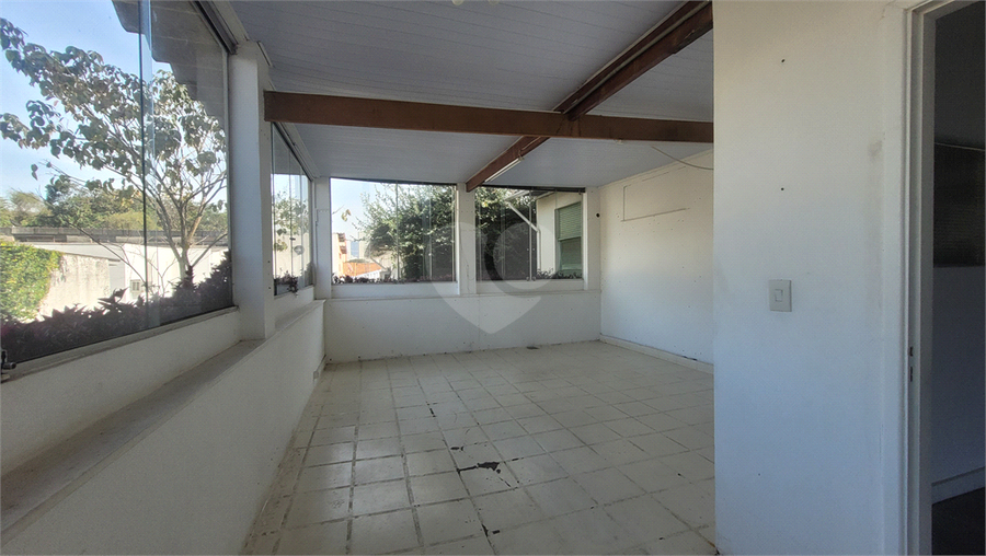 Foto REO1112982