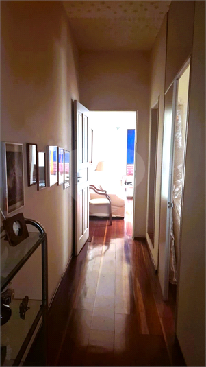 Foto REO1112987
