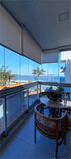 Varanda com vista para Mar
