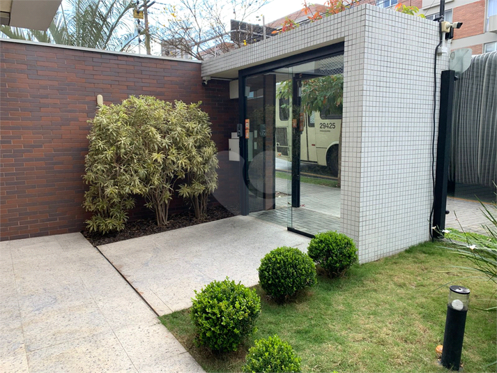 Foto REO1113003