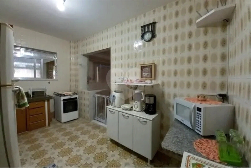 Foto REO1113038