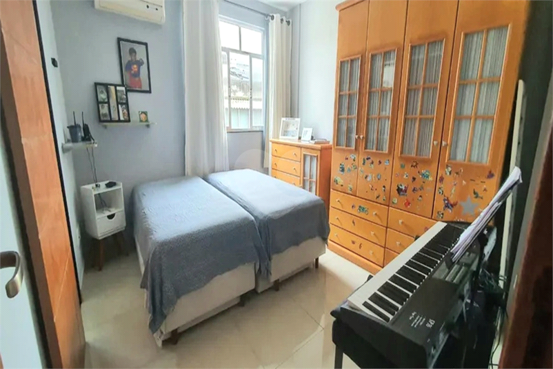 Foto REO1113038