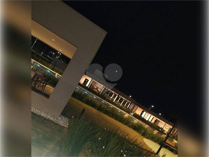 Foto REO1113056