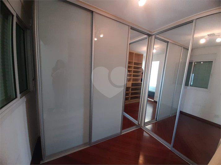 Foto REO1113061