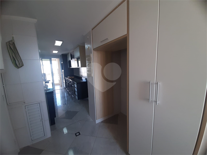 Foto REO1113061