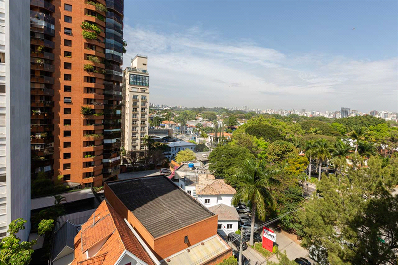 Foto REO1113070