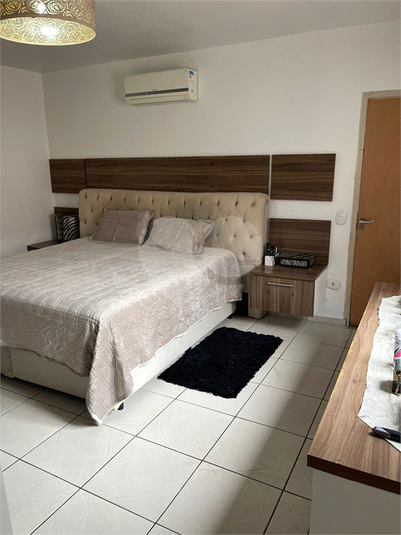 Foto REO1113081