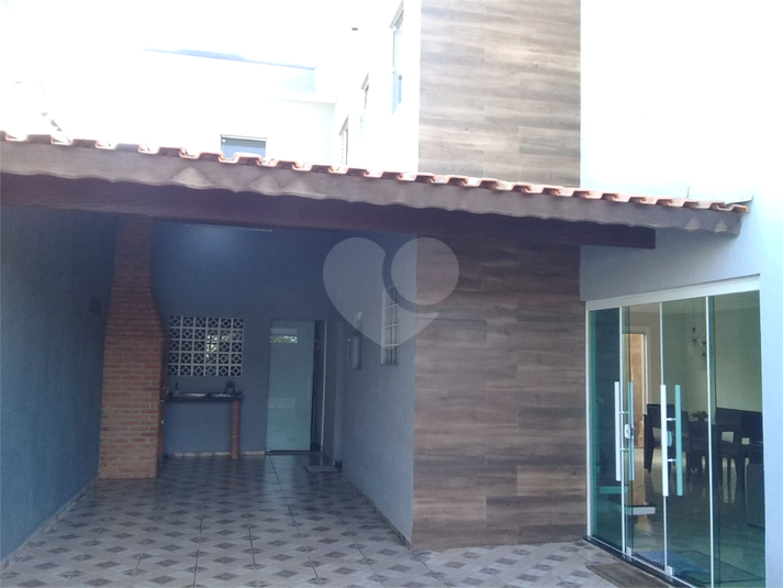 Foto REO1113082