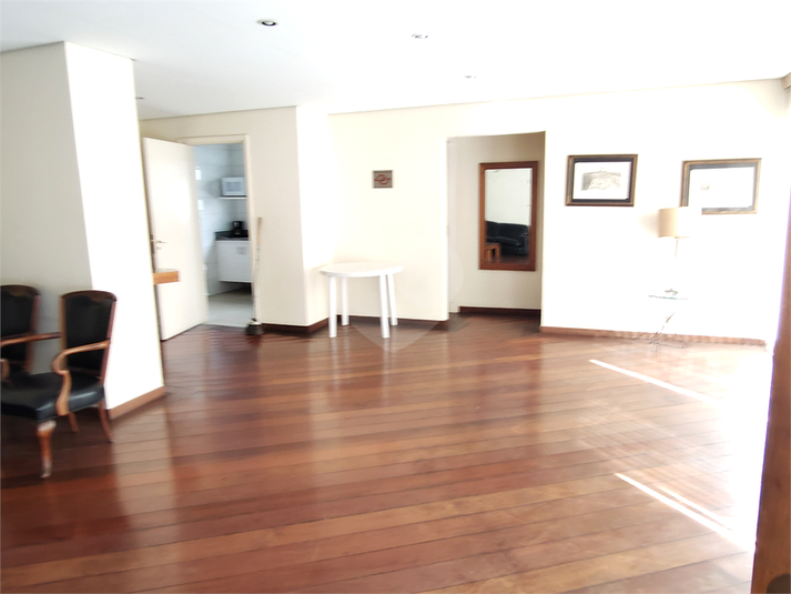 Foto REO1113105