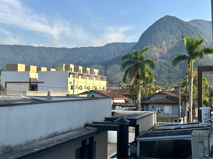 Foto REO1113116