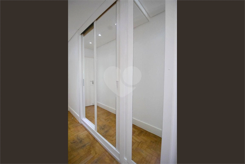 Foto REO1113166