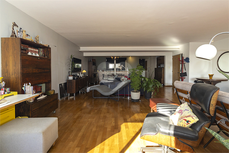 Foto REO1113179
