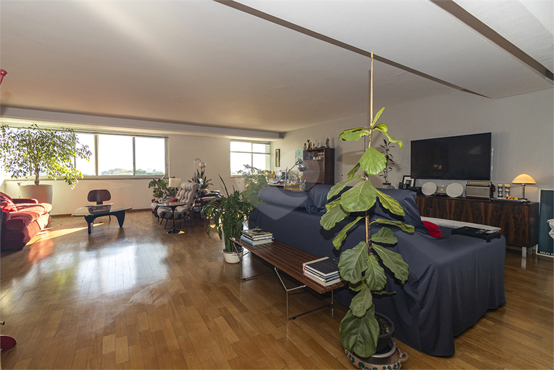 Foto REO1113179
