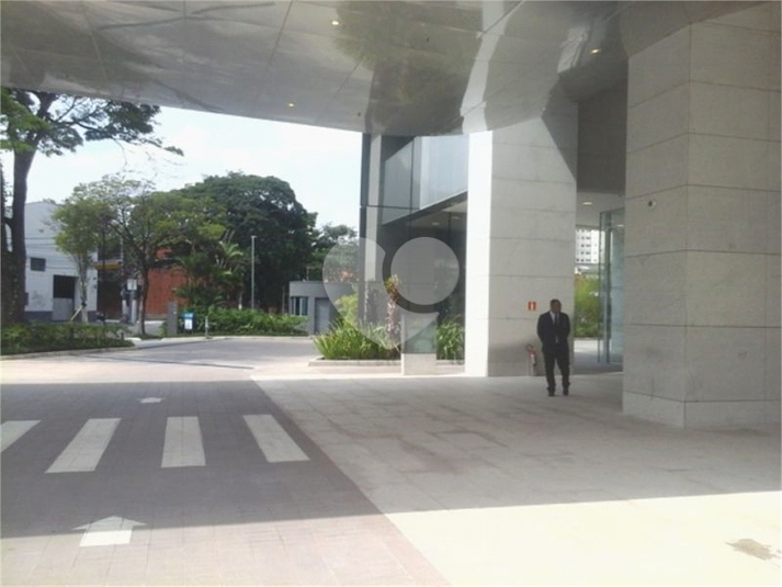 Foto REO1113216