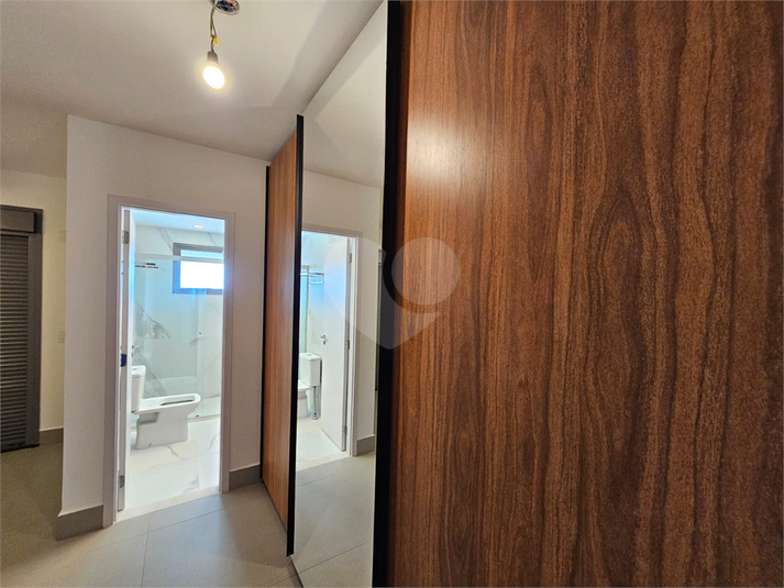 Foto REO1113254