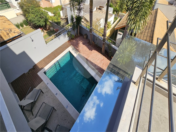Foto REO1113258