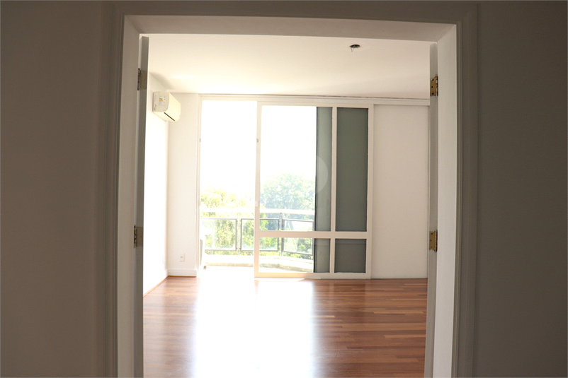 Foto REO1113260