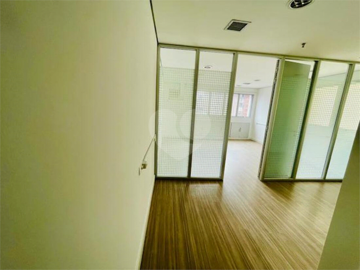 Foto REO1113261