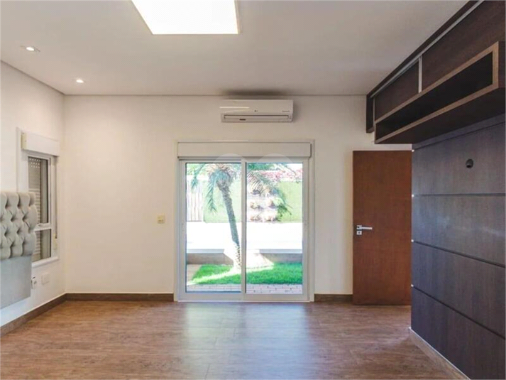 Foto REO1113267