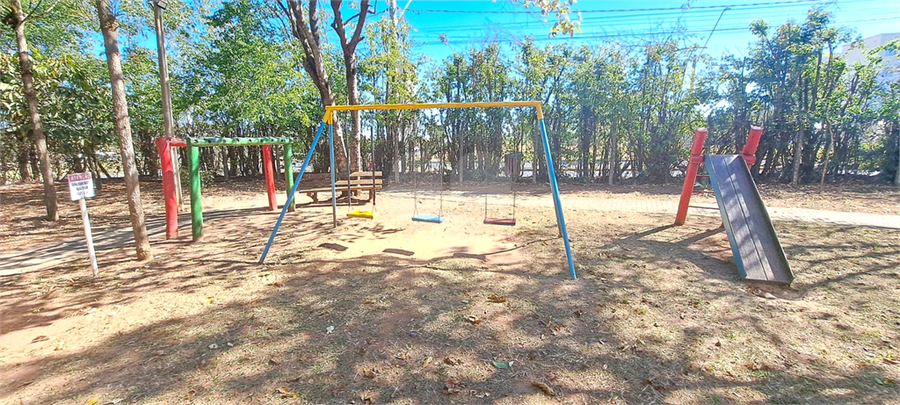 Foto REO1113275