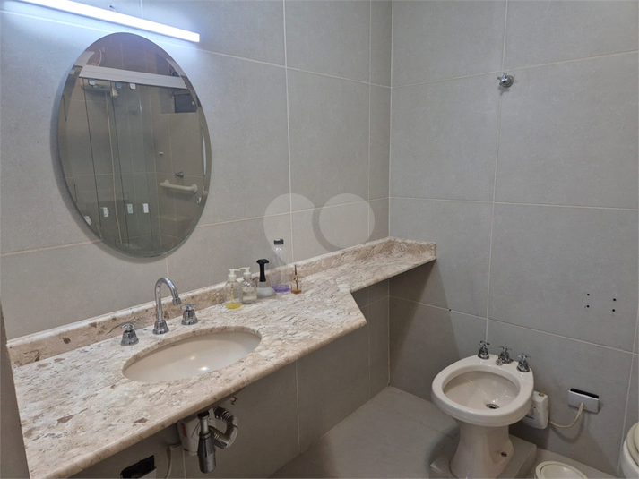 Foto REO1113279
