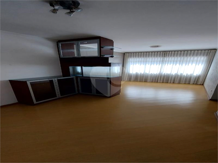 Foto REO1113289