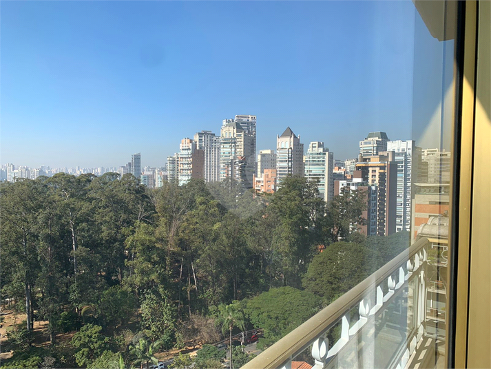 Foto REO1113291