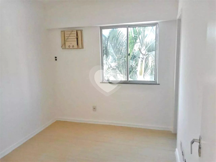 Foto REO1113297