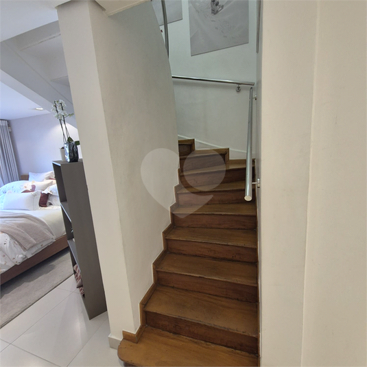 Foto REO1113351
