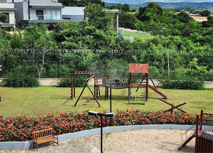 Foto REO1113365