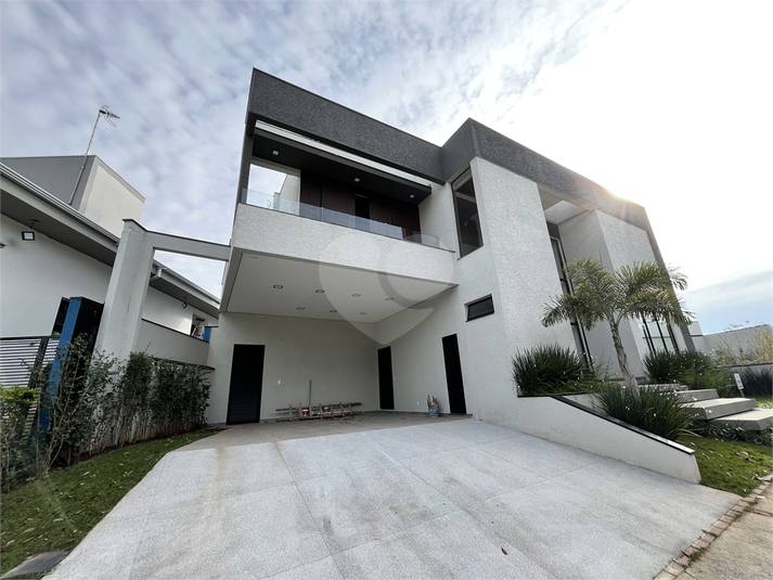 Foto REO1113375