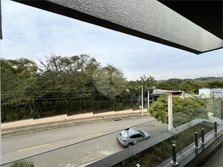 Foto REO1113375