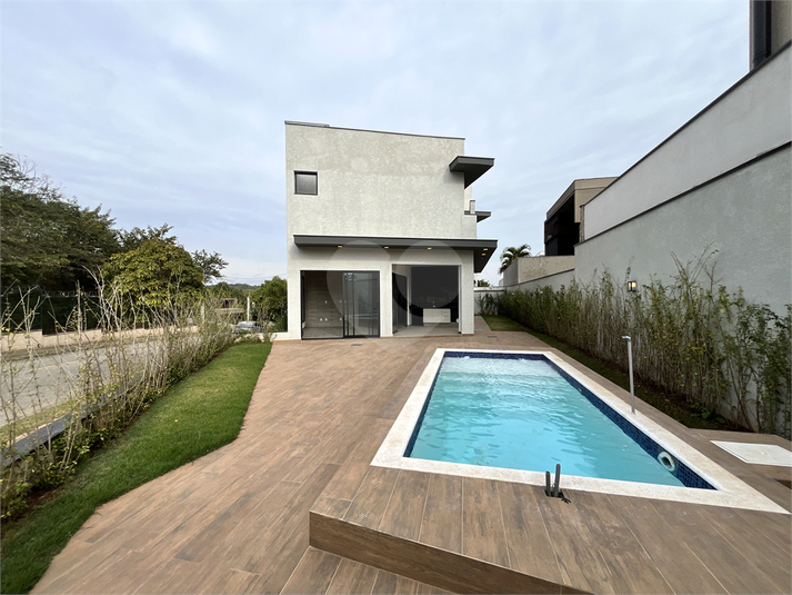 Foto REO1113375
