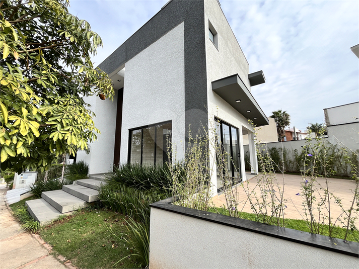 Foto REO1113375