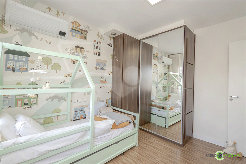 Foto REO1113376