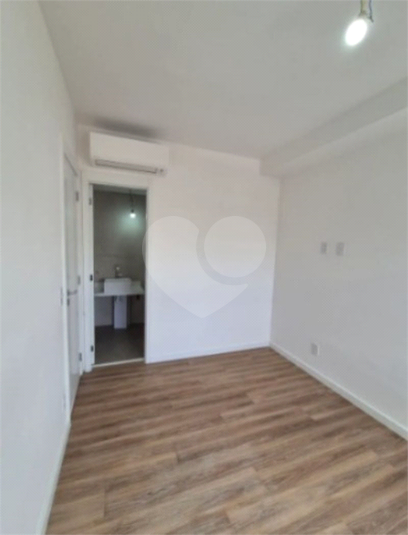 Foto REO1113403