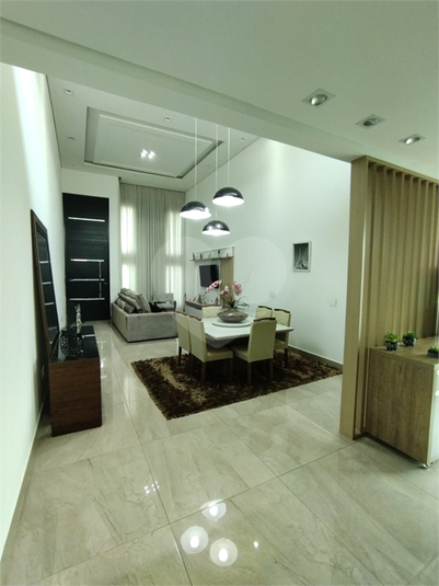 Foto REO1113450