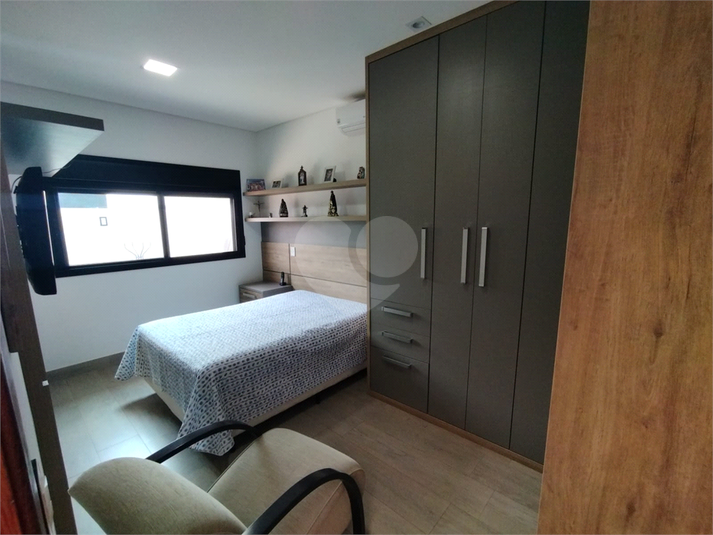 Foto REO1113450
