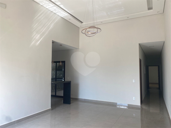 Foto REO1113454