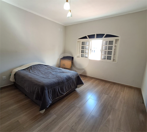 Foto REO1113461