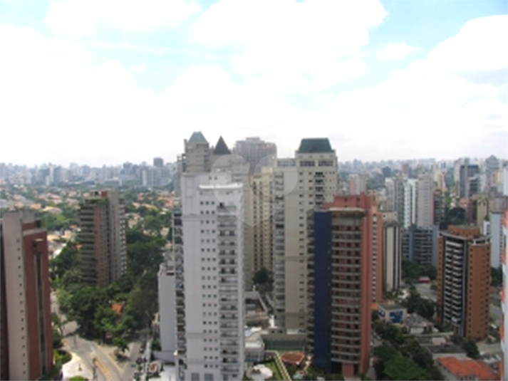 Foto REO1113478