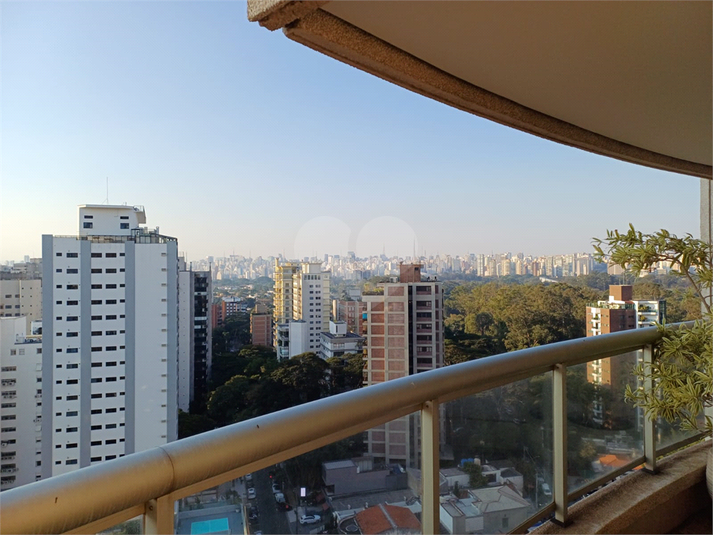 Foto REO1113478