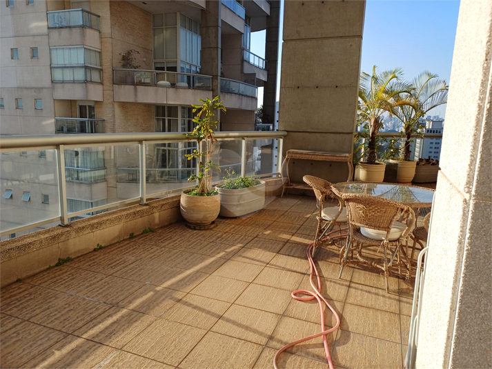 Foto REO1113478