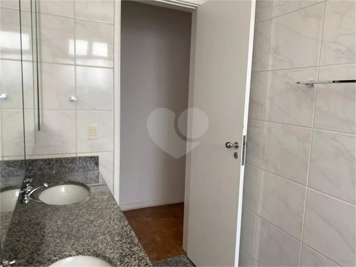Foto REO1113486