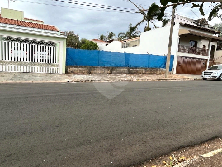 Foto REO1113522