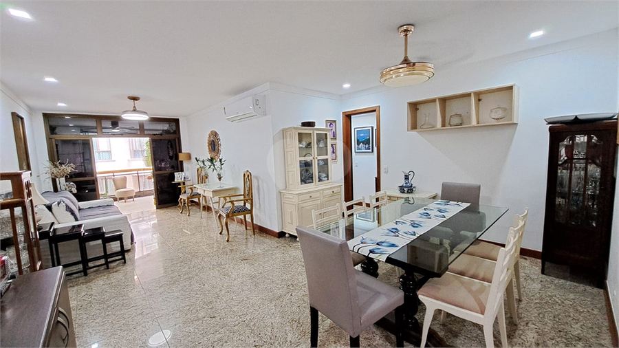 Foto REO1113528