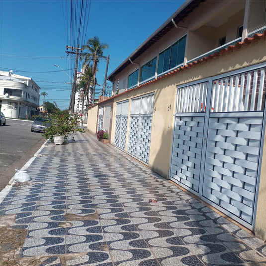 Foto REO1113530