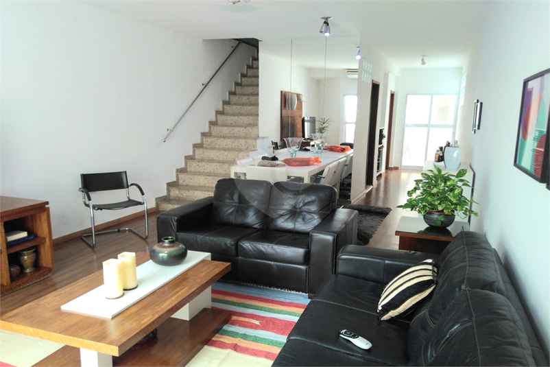 Foto REO1113549