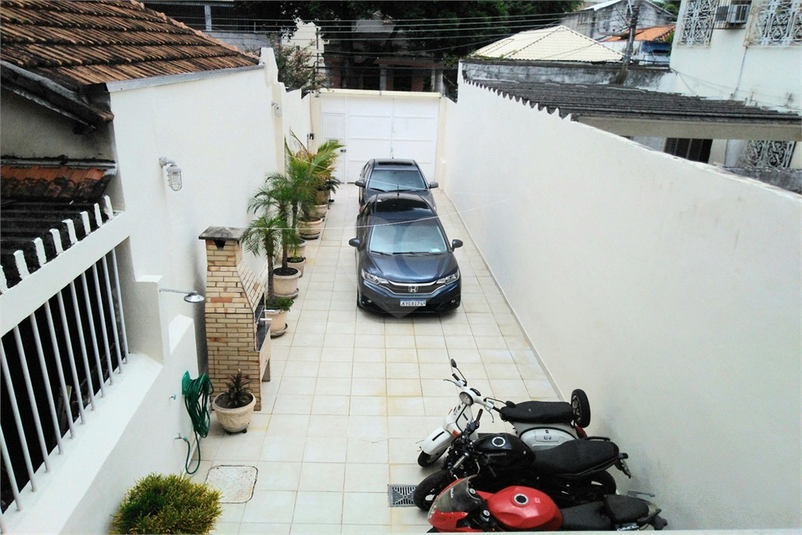 Foto REO1113549